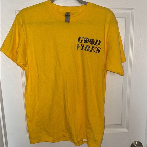Gildan handcrafted “good vibes” Yellow Graphic unisex T-Shirt xl NWOT - Picture 1 of 8